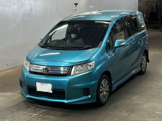 4193 Honda Freed spike GP3 2012 г. (KCAA Fukuoka)